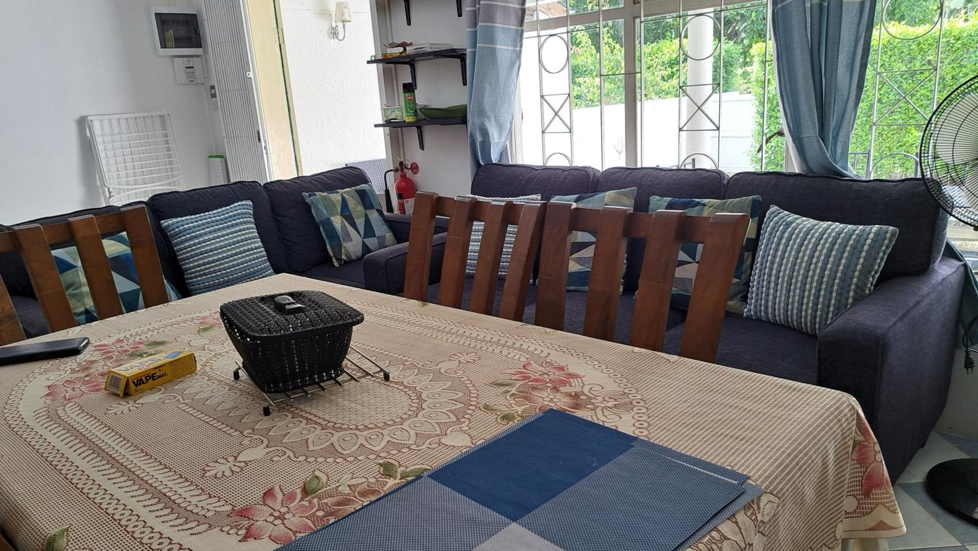 Peaceful And Private Villa กรองด์เบย์ ภายนอก รูปภาพ