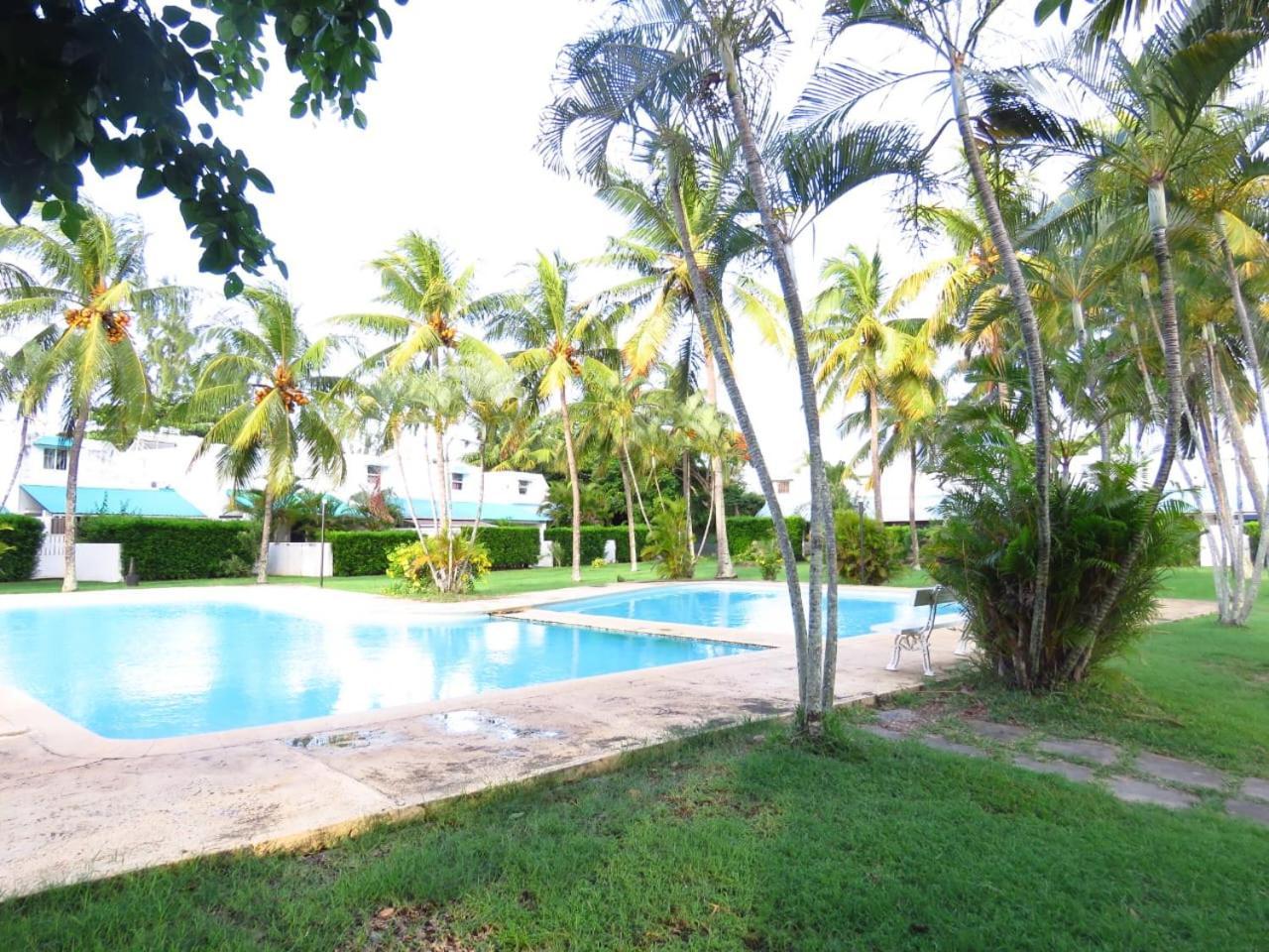 Peaceful And Private Villa กรองด์เบย์ ภายนอก รูปภาพ