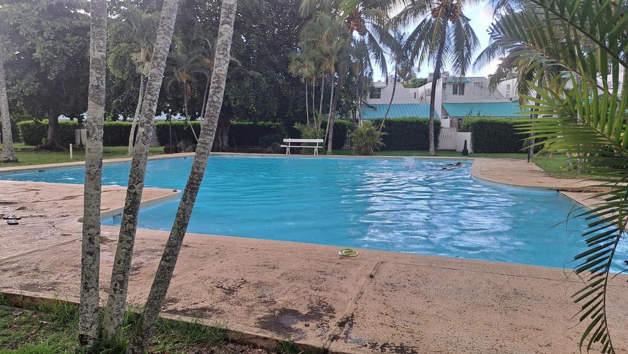 Peaceful And Private Villa กรองด์เบย์ ภายนอก รูปภาพ