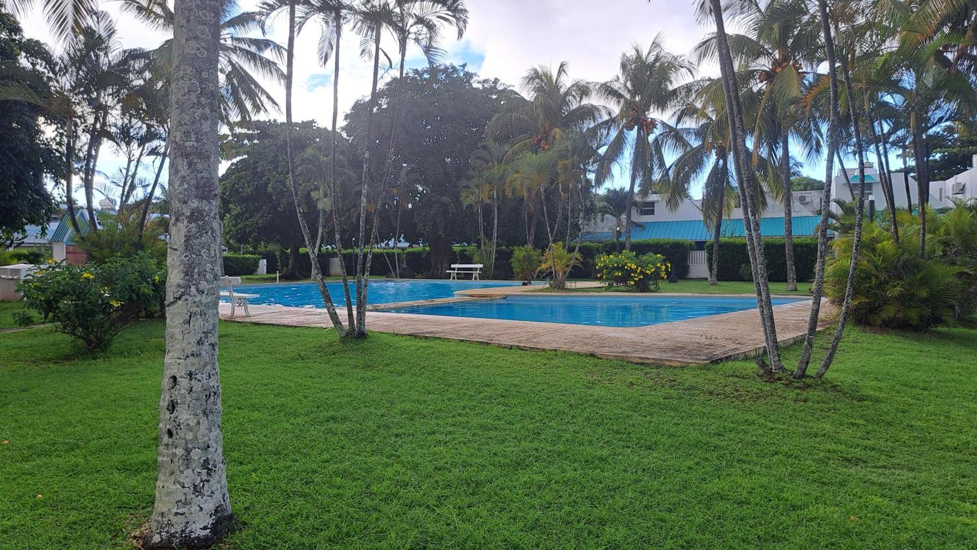 Peaceful And Private Villa กรองด์เบย์ ภายนอก รูปภาพ
