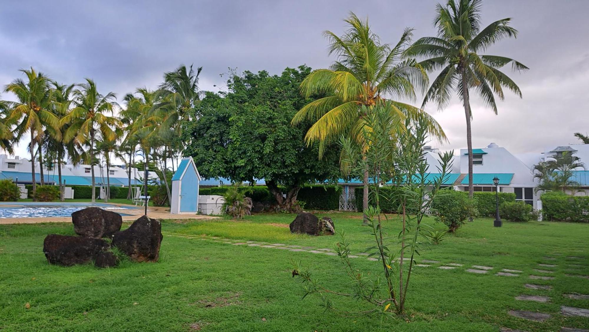 Peaceful And Private Villa กรองด์เบย์ ภายนอก รูปภาพ
