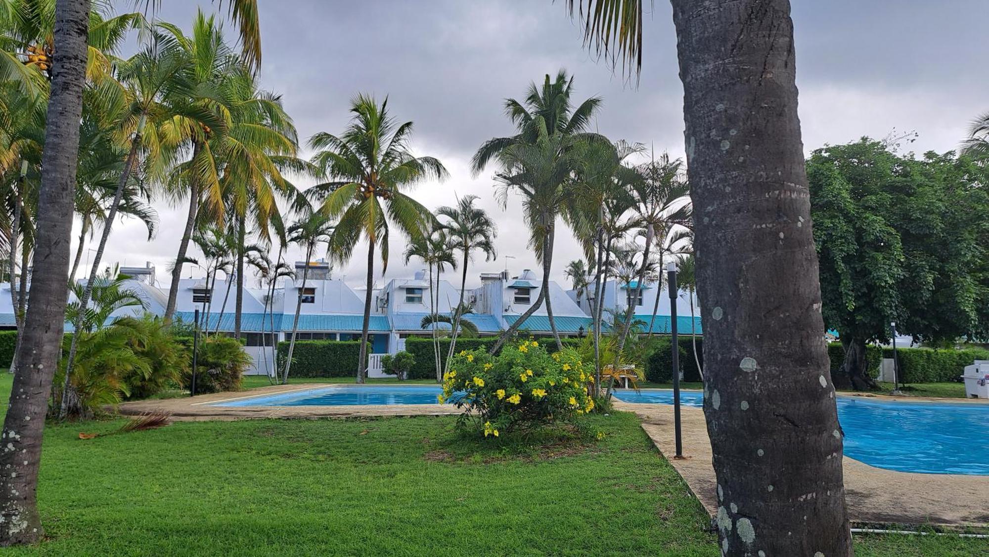 Peaceful And Private Villa กรองด์เบย์ ภายนอก รูปภาพ